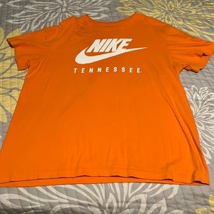Nike University of Tennessee Volunteers short sleeve Shirt size large